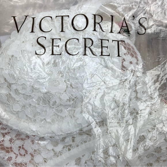 NWT For Love and Lemons X Victoria’s Secret VS Mia Lace Bodysuit Teddy Lingerie - Picture 15 of 16